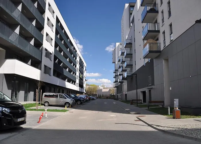 Q Grand - 3 Pokojowe Klimatyzowane Przy Manufakturze Z Garazem Gratis, Fv شقة *