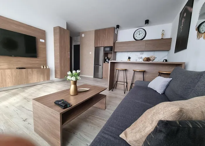 Q Grand - 3 Pokojowe Klimatyzowane Przy Manufakturze Z Garazem Gratis, Fv דירה *