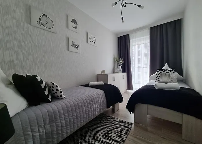 Q Grand - 3 Pokojowe Klimatyzowane Przy Manufakturze Z Garazem Gratis, Fv דירה *